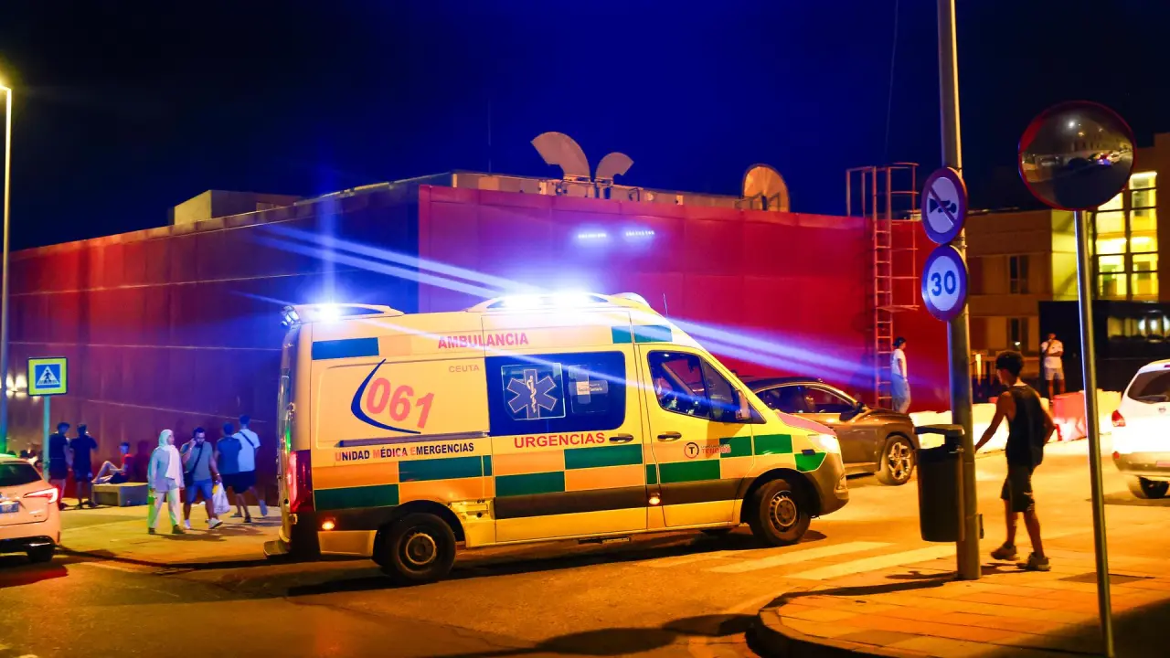 Los sanitarios de Ceuta convocan una huelga por el deterioro de la atención y la sobrecarga del sistema