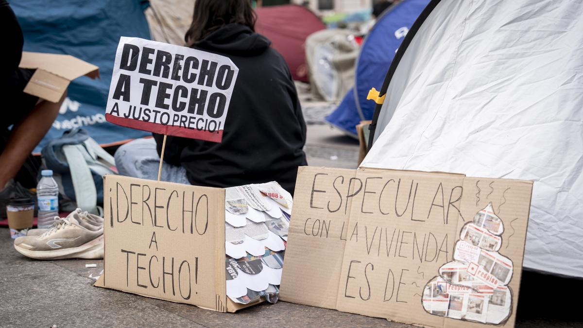 El Gobierno prepara un decreto de vivienda con protección frente a desahucios, límites a fondos, prórrogas de alquiler y ayudas a la compra