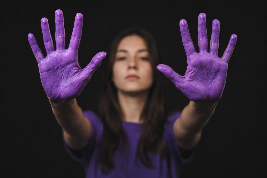 Más de 3.000 firmas reclaman que Vox no gestione las competencias de violencia de género