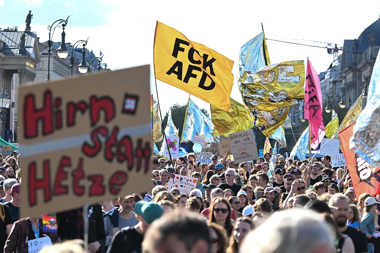 Decenas de miles de alemanes salen a la calle contra el avance de la ultraderecha de AfD
