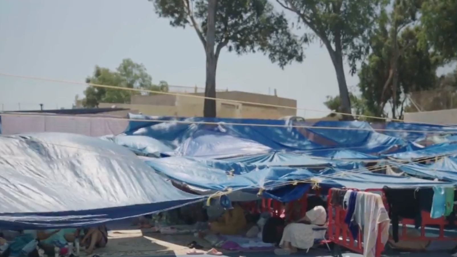 La crisis migratoria de Ceuta cumple 36 días con niños durmiendo solos y sin poder ducharse