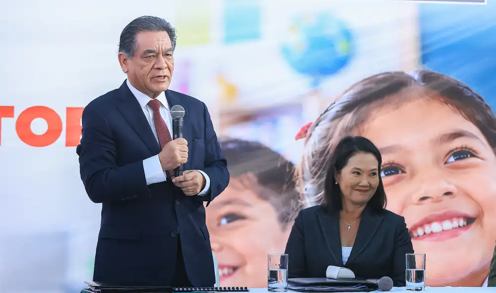 El Gobierno de Fujimori borra el «conflicto armado interno» de los colegios peruanos y lo reduce a terrorismo