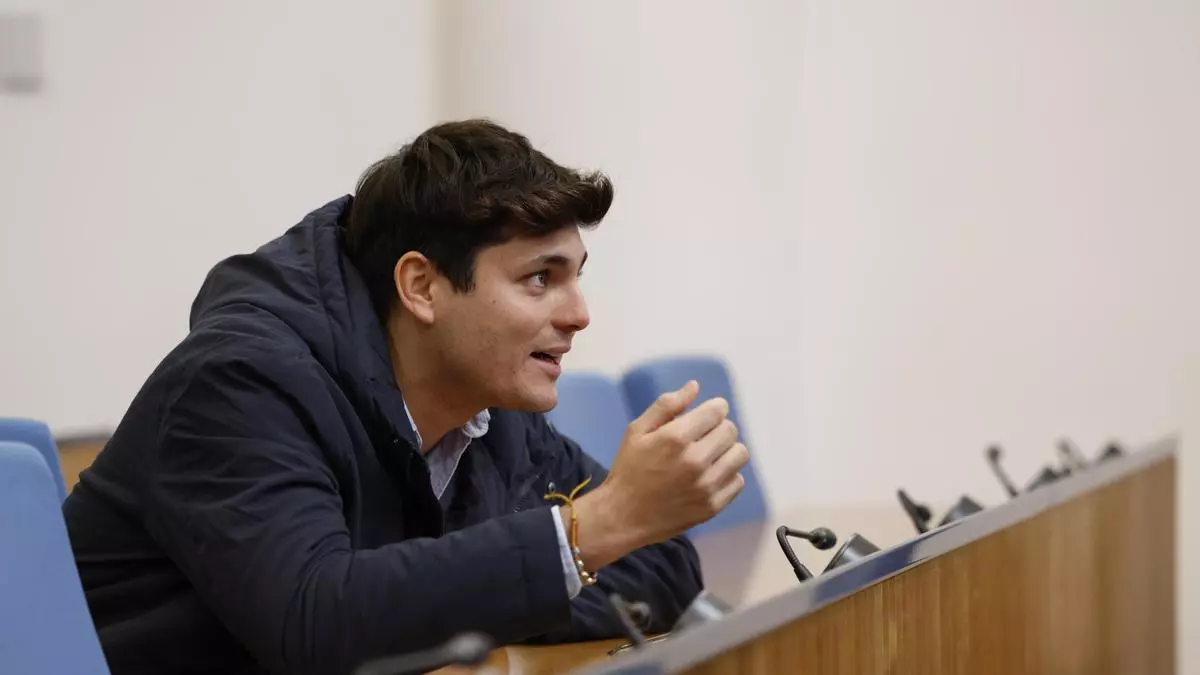 El Congreso expulsa definitivamente al activista ultra Vito Quiles tras año y medio de sanciones