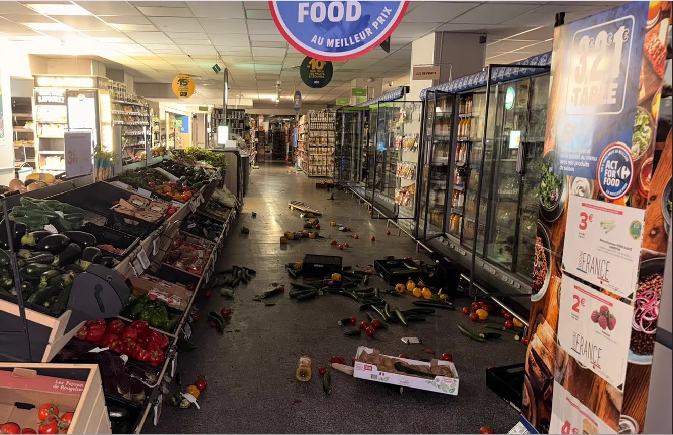 Carrefour denuncia el saqueo de 50 tiendas durante los disturbios en Francia y cifra los daños en millones de euros