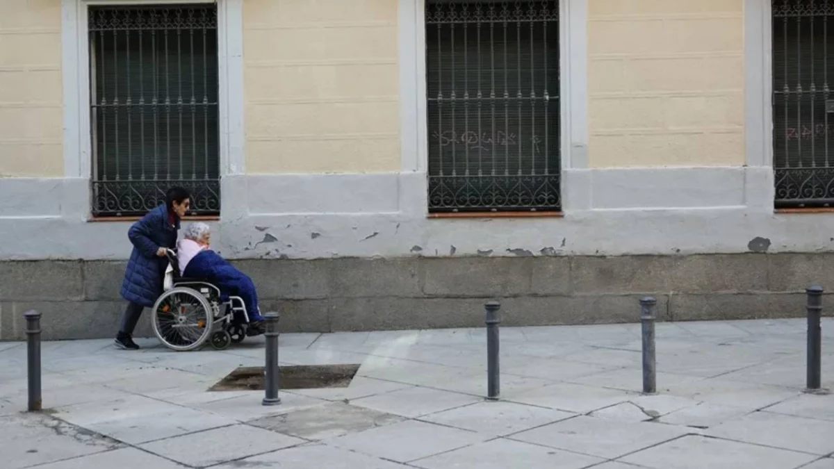 La reforma de la ley de dependencia entra en vigor el viernes con teleasistencia para todos los grados