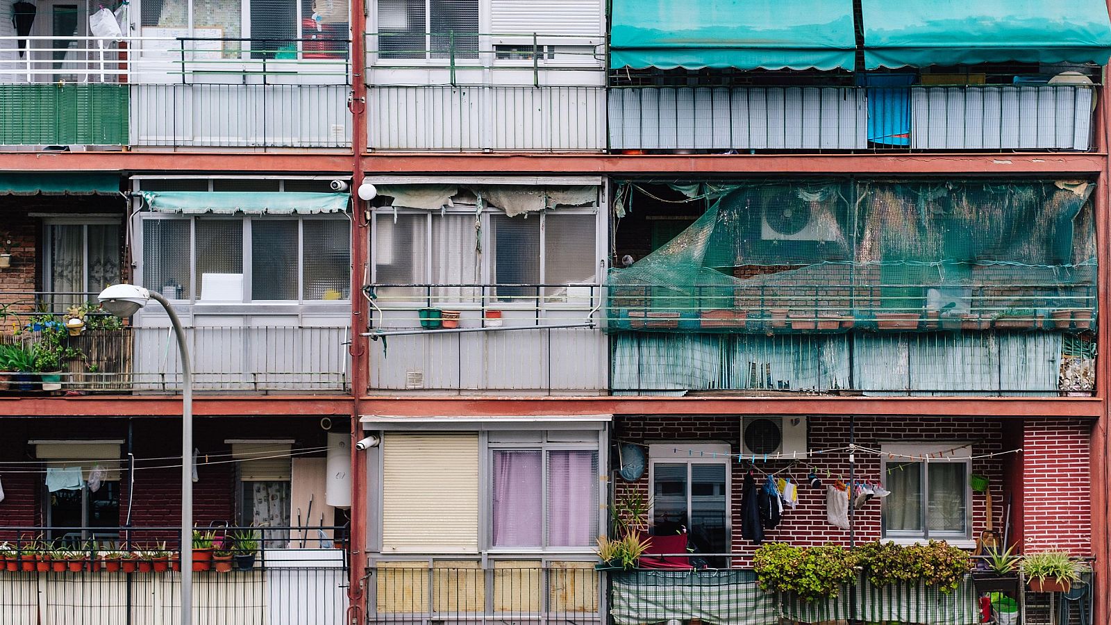 El coste de la vivienda empuja a 770.000 trabajadores más hacia la pobreza en España