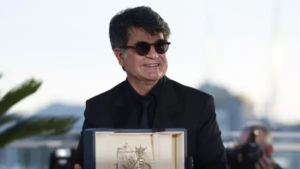 Irán condena en ausencia a Jafar Panahi a cinco años y un mes de cárcel y le confisca todos sus bienes