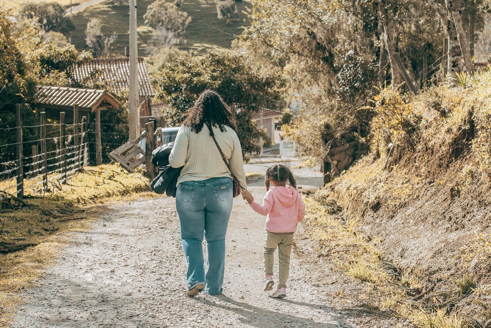 Más de un tercio de las madres en España tiene menos hijos de los que deseaba, y la conciliación es la gran barrera